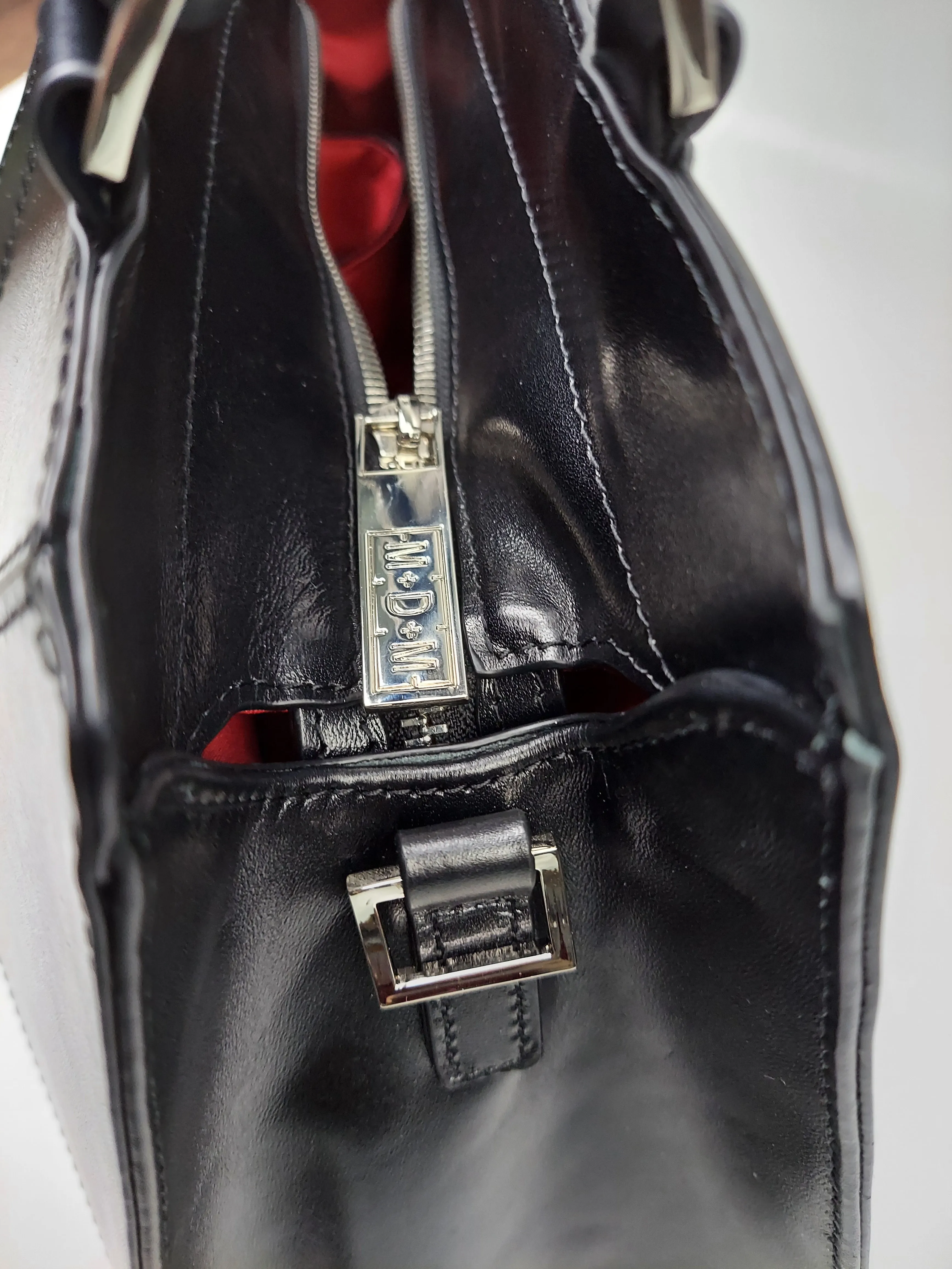 A-01 Black