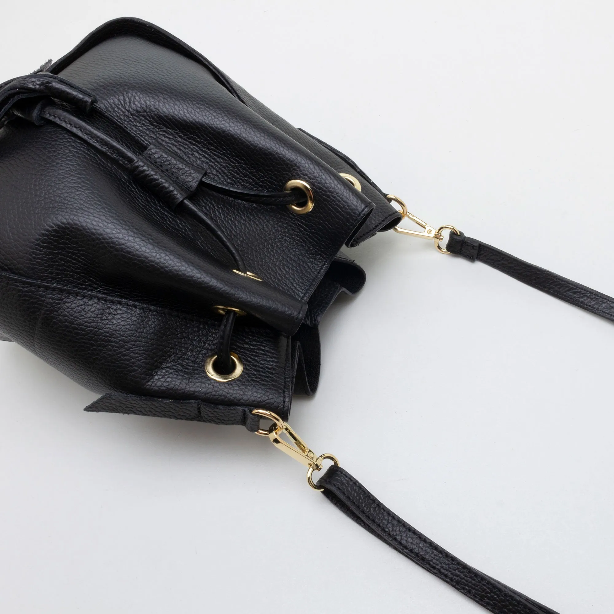 BUCKET BAG
