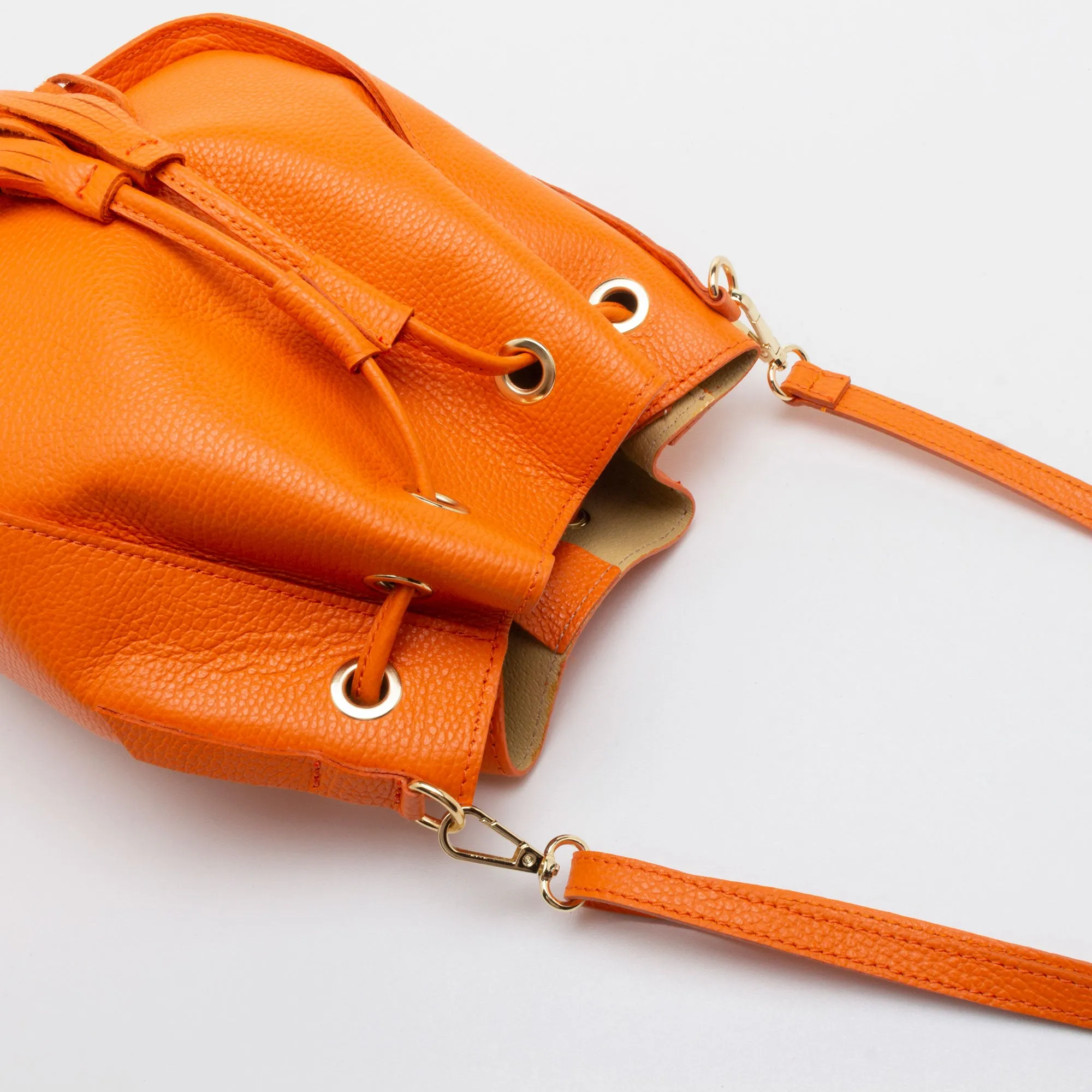BUCKET BAG