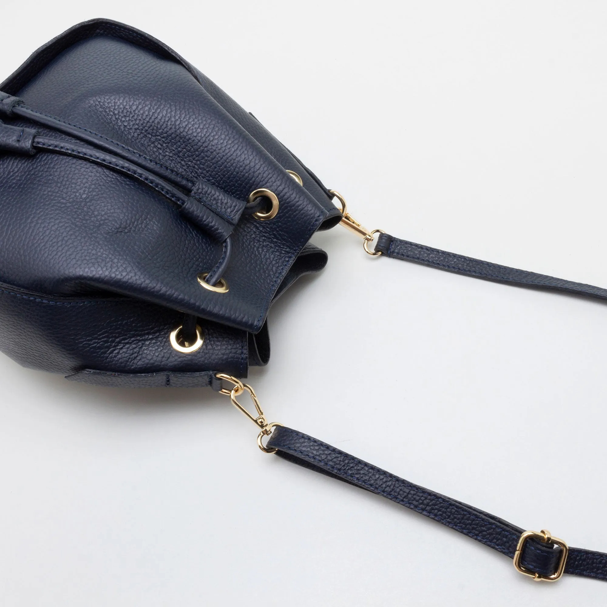 BUCKET BAG