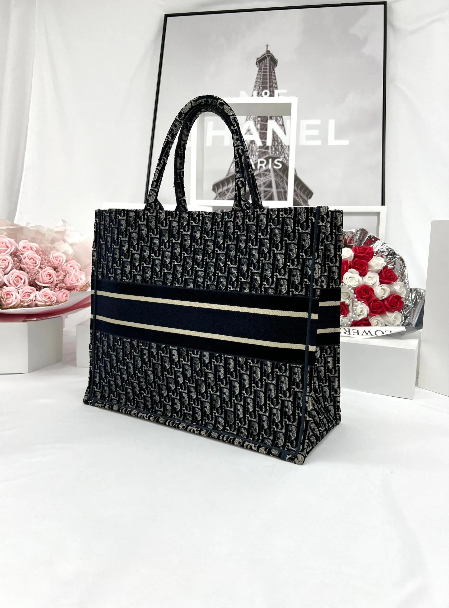 CHRISTIAN DIOR Large Dior Book Tote Blue Oblique Embroidery