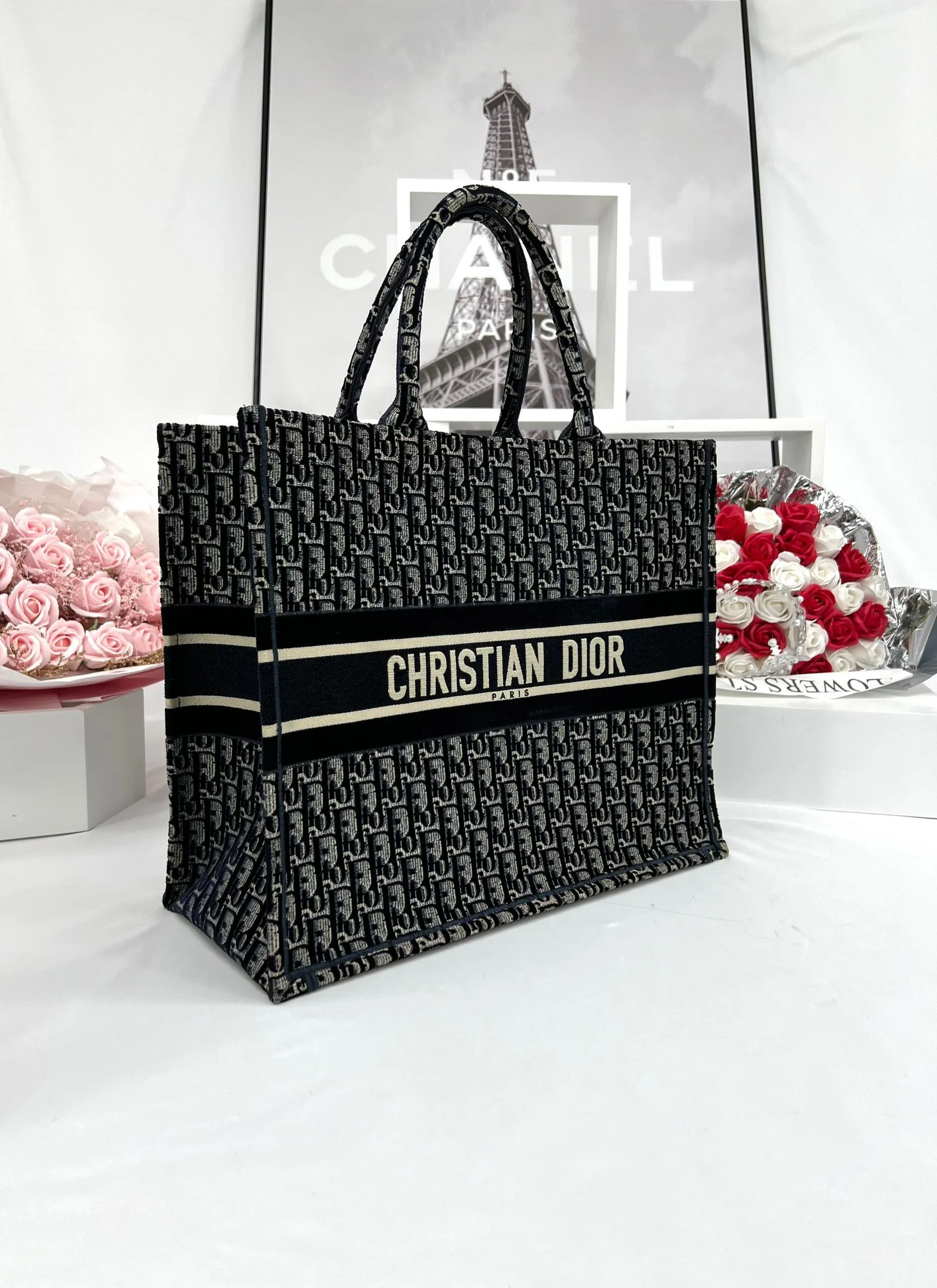CHRISTIAN DIOR Large Dior Book Tote Blue Oblique Embroidery