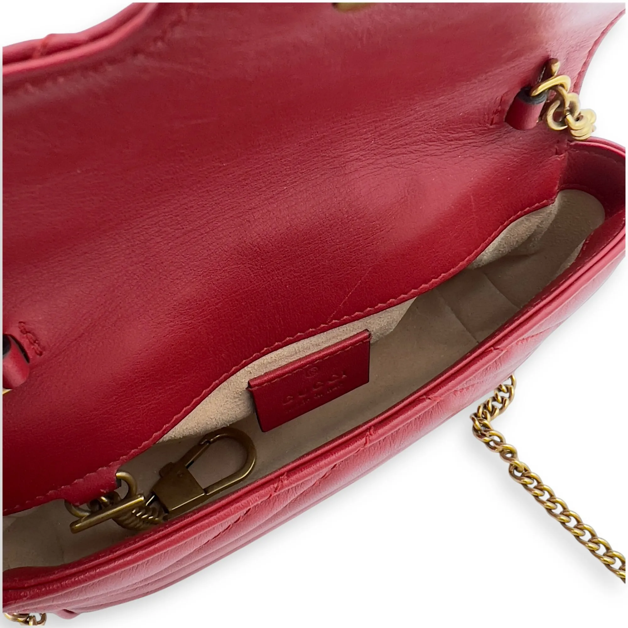 GG Marmont Crossbody Bag Mini Red in Calfskin, Gold hardware
