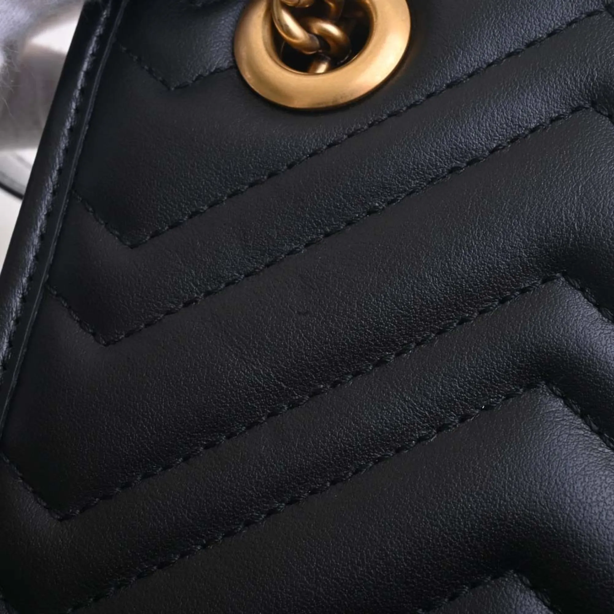 GUCCI GG Marmont Quilted Leather Chain Shoulder Bag 696123 Black Women's