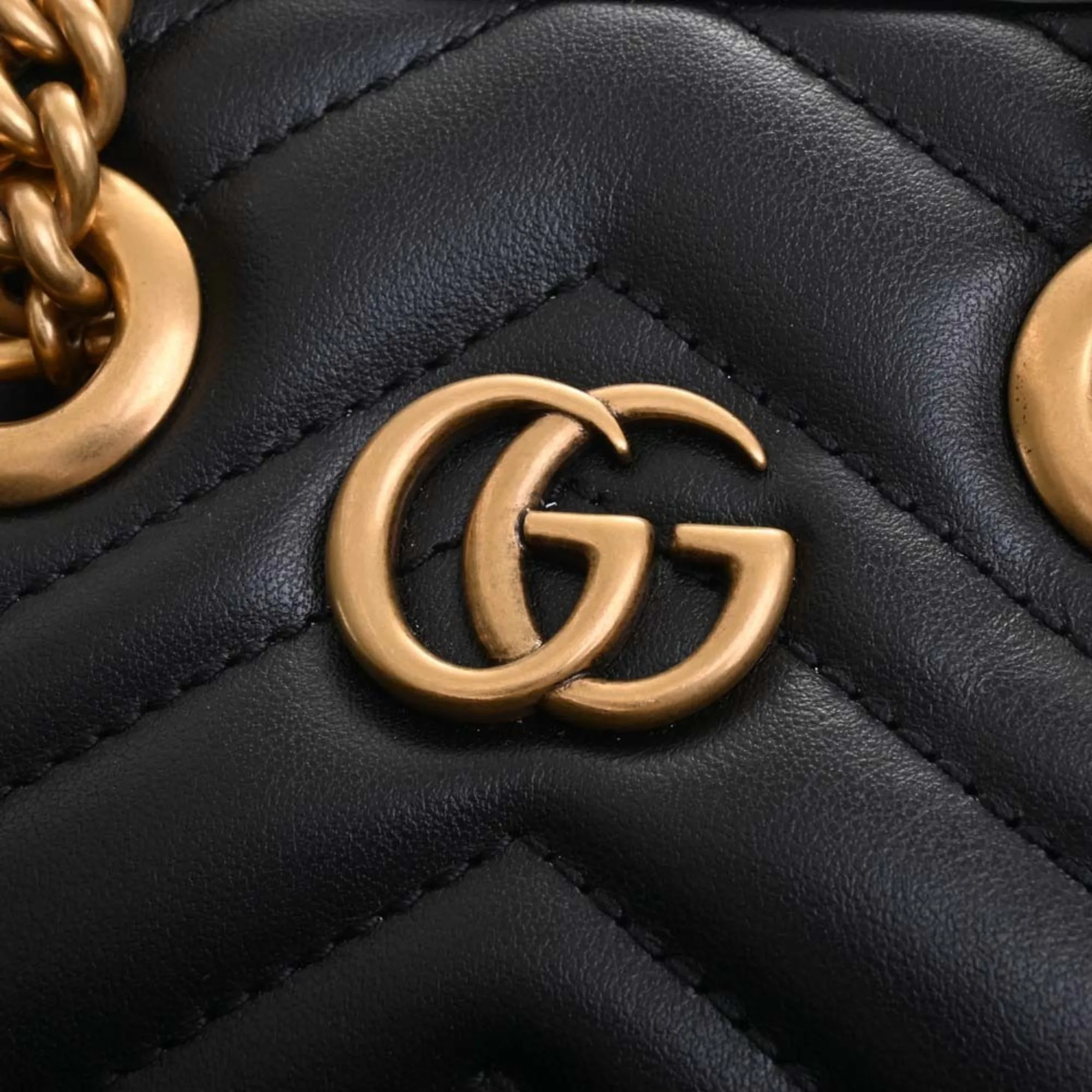 GUCCI GG Marmont Quilted Leather Chain Shoulder Bag 696123 Black Women's