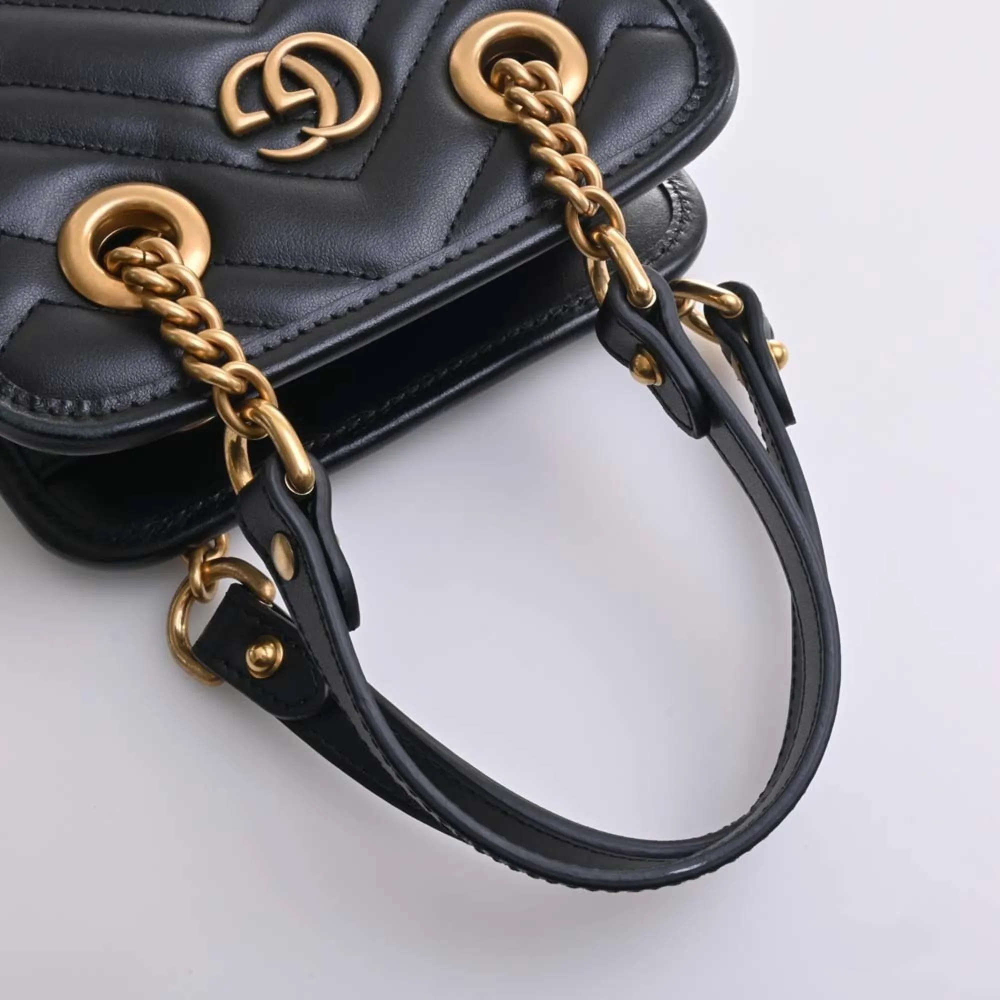 GUCCI GG Marmont Quilted Leather Chain Shoulder Bag 696123 Black Women's