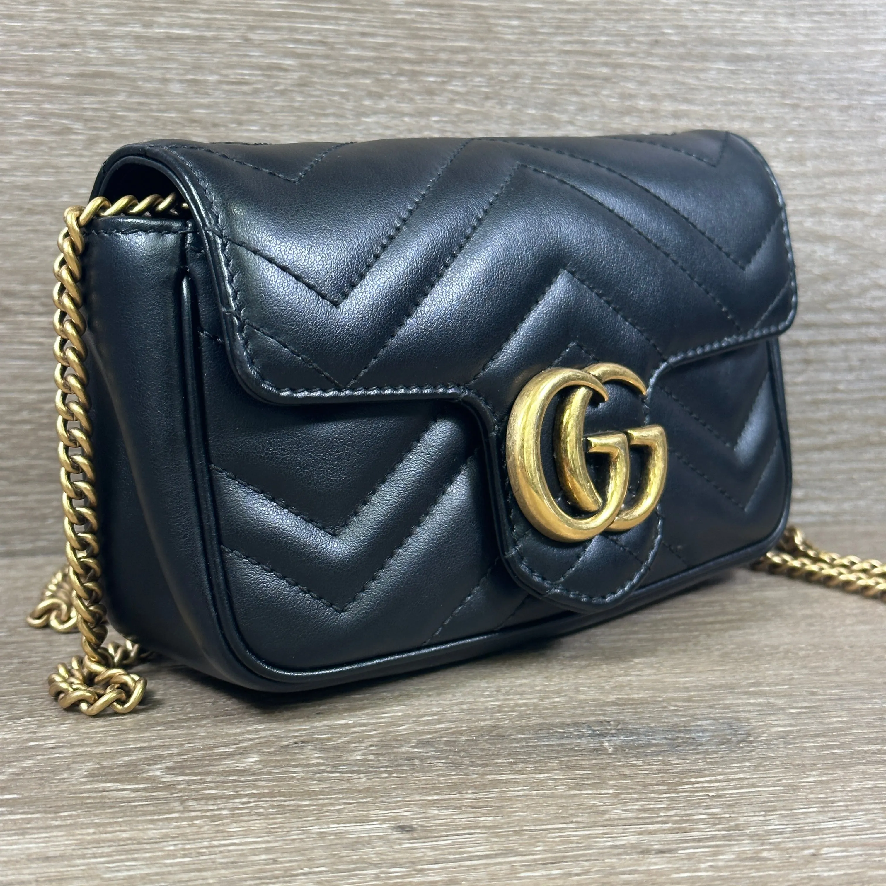 Gucci GG Marmont Super Mini Bag - Black