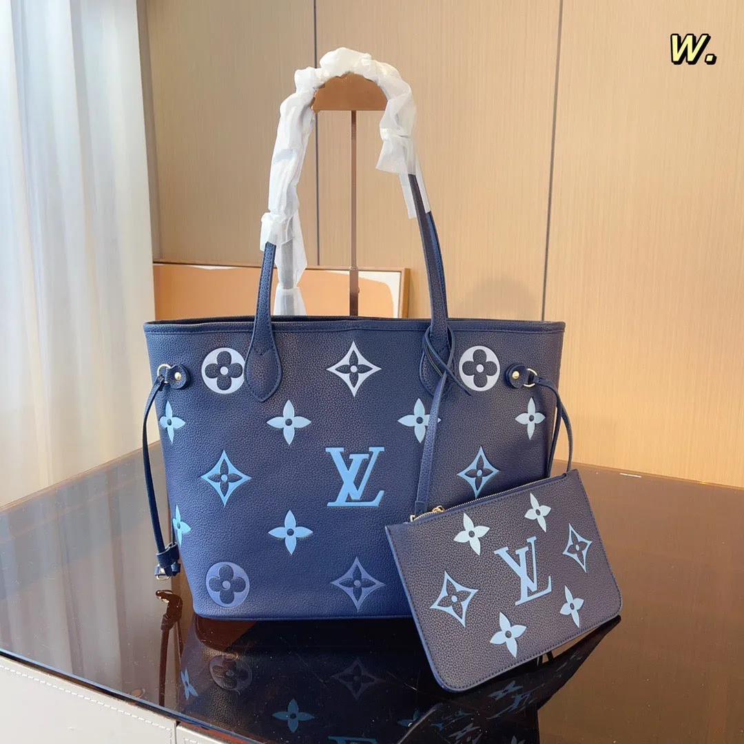 LB812 Neverfull MM / 12.2 x 11 x 5.5 inches