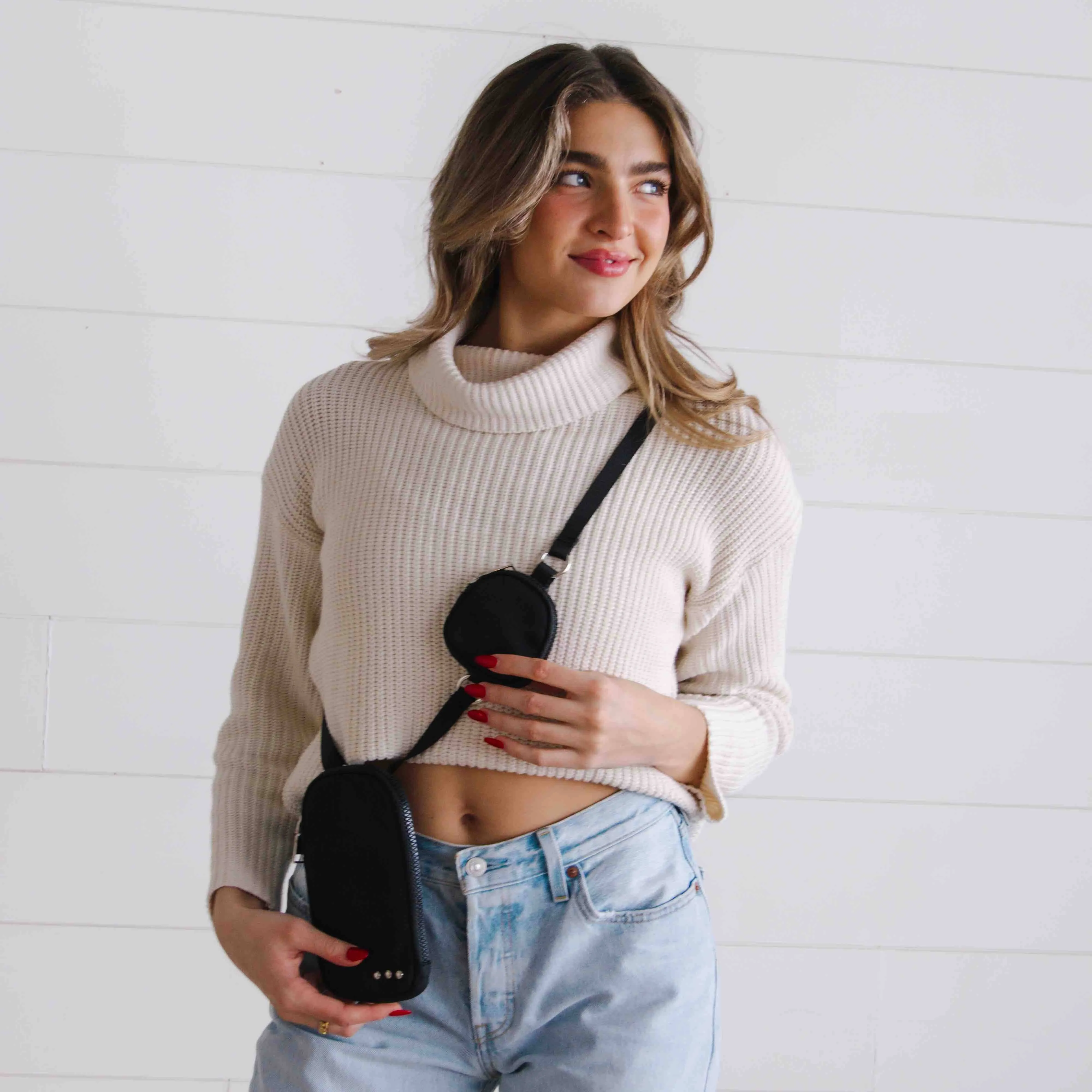 Nessa Nylon Crossbody Phone Bag (Black)