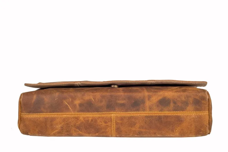 Soldier 15 inch - Men's Leather Messenger Bag in Crazy Horse Tan